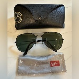Ray-Ban Black Aviator Unisex